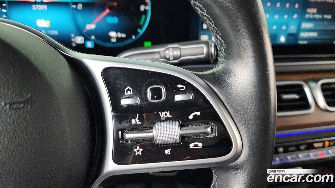 Mercedes-Benz GLE-Class 2021