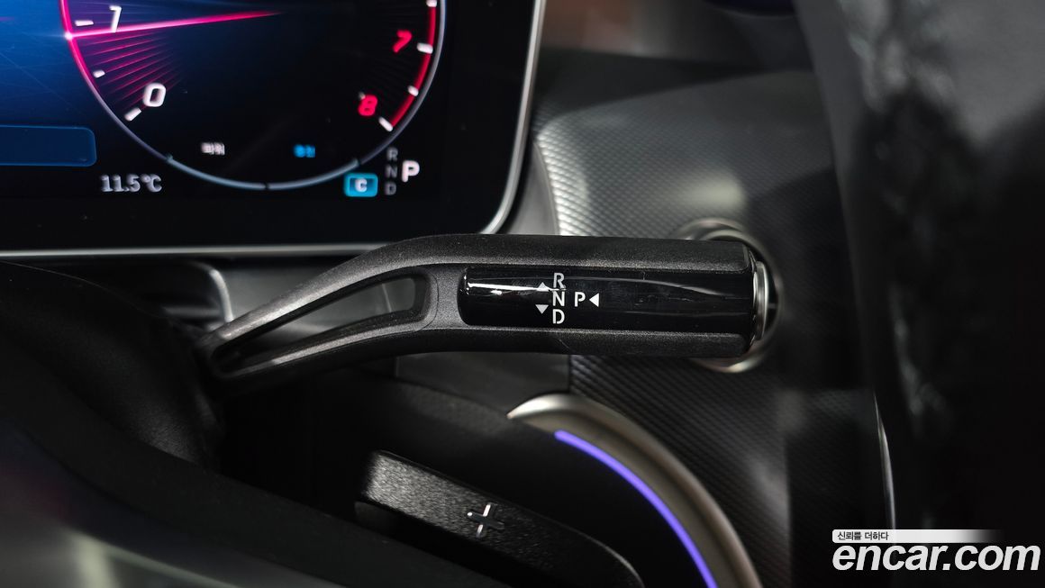 Mercedes-Benz GLC-Class 2025