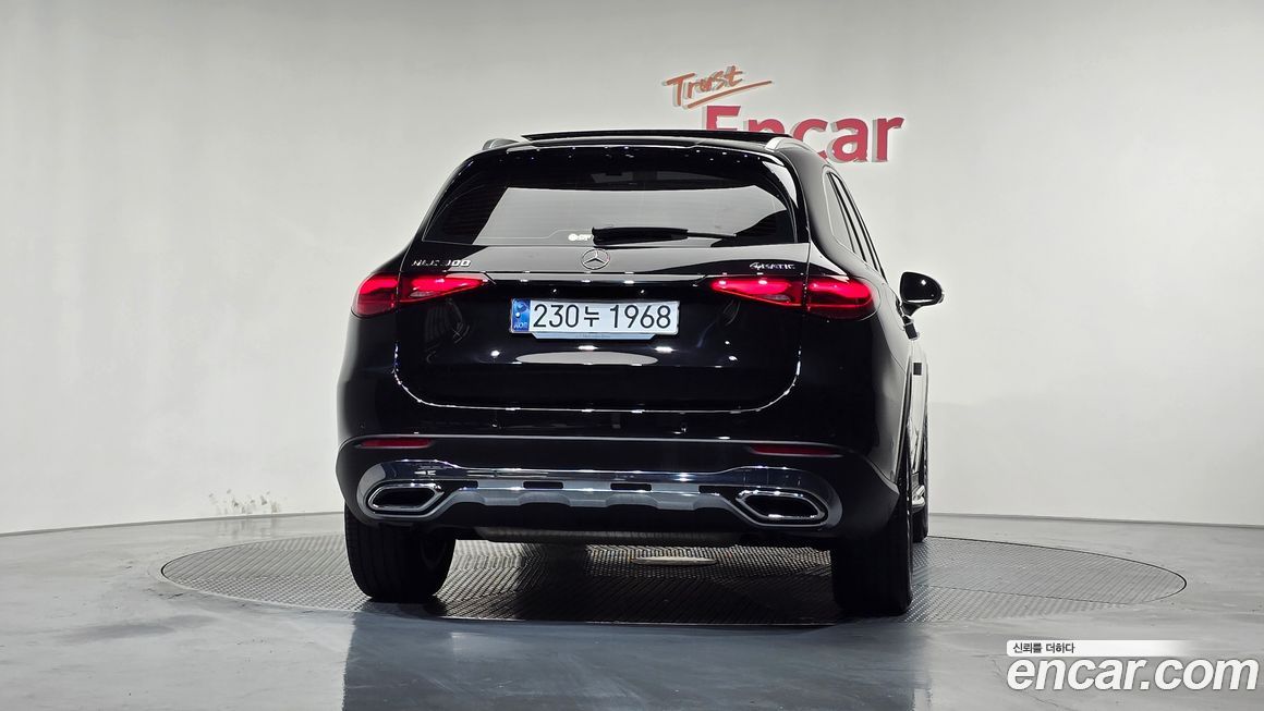 Mercedes-Benz GLC-Class 2025