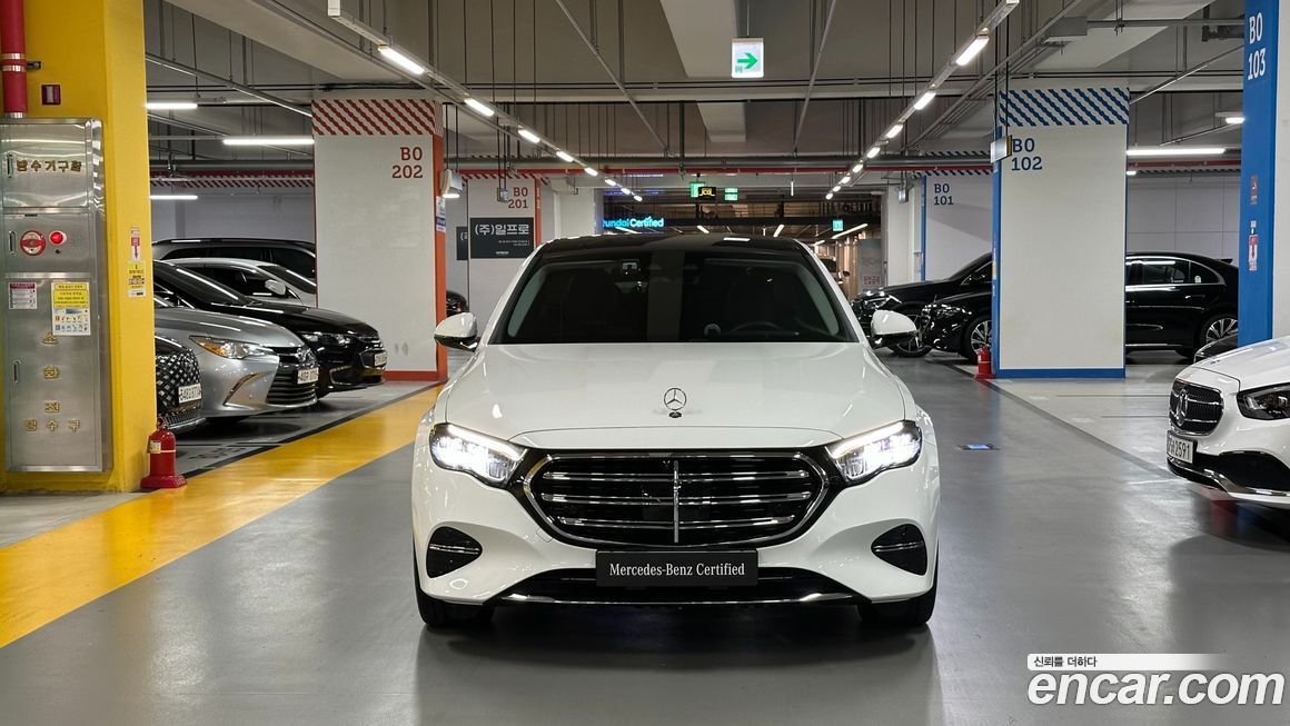Mercedes-Benz E-Class 2024