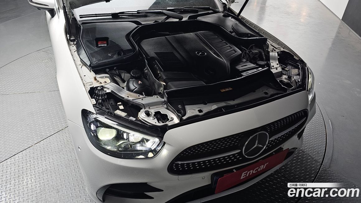 Mercedes-Benz E-Class 2022