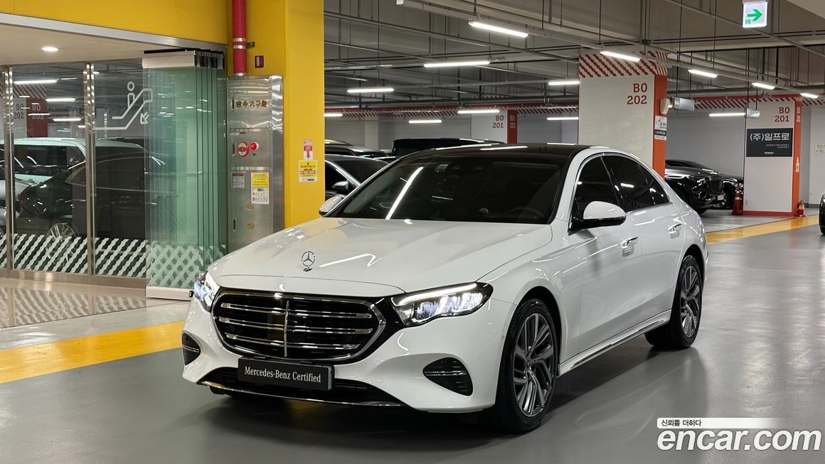 Mercedes-Benz E-Class 2024