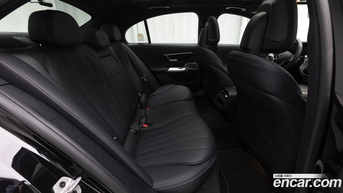 Mercedes-Benz E-Class 2025