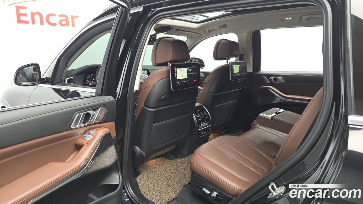 BMW X7 2021