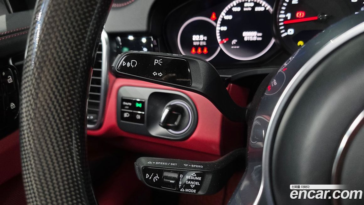 Porsche Cayenne 2021