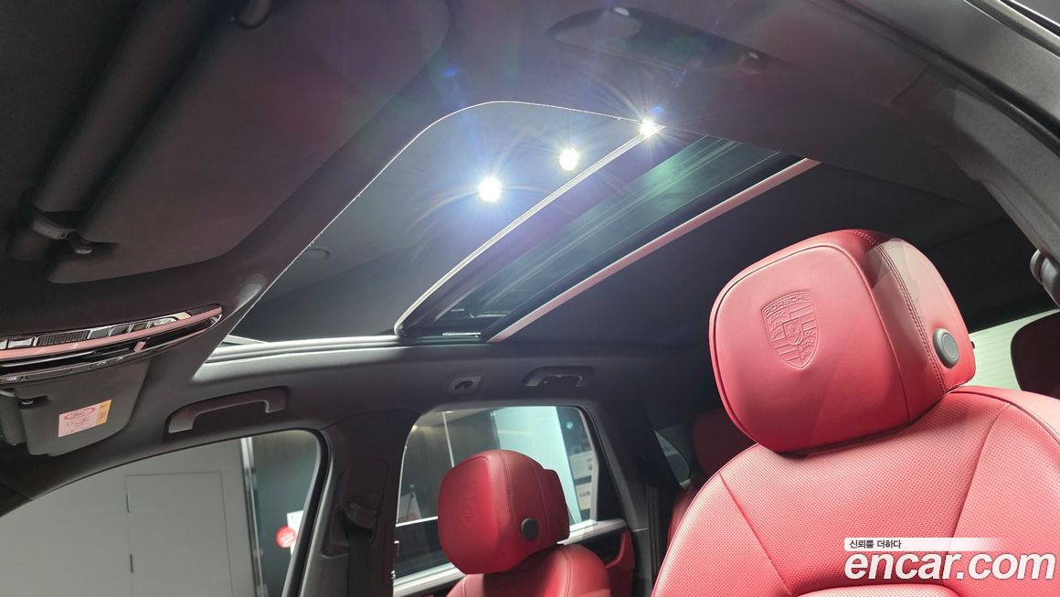 Porsche Cayenne 2021