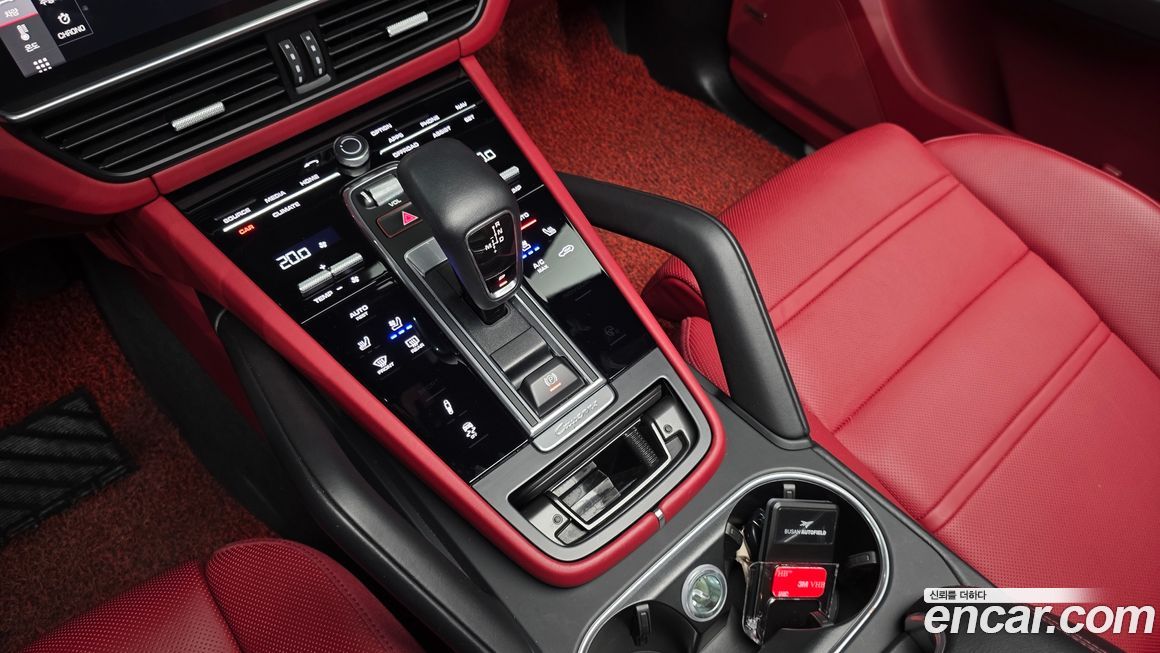 Porsche Cayenne 2021