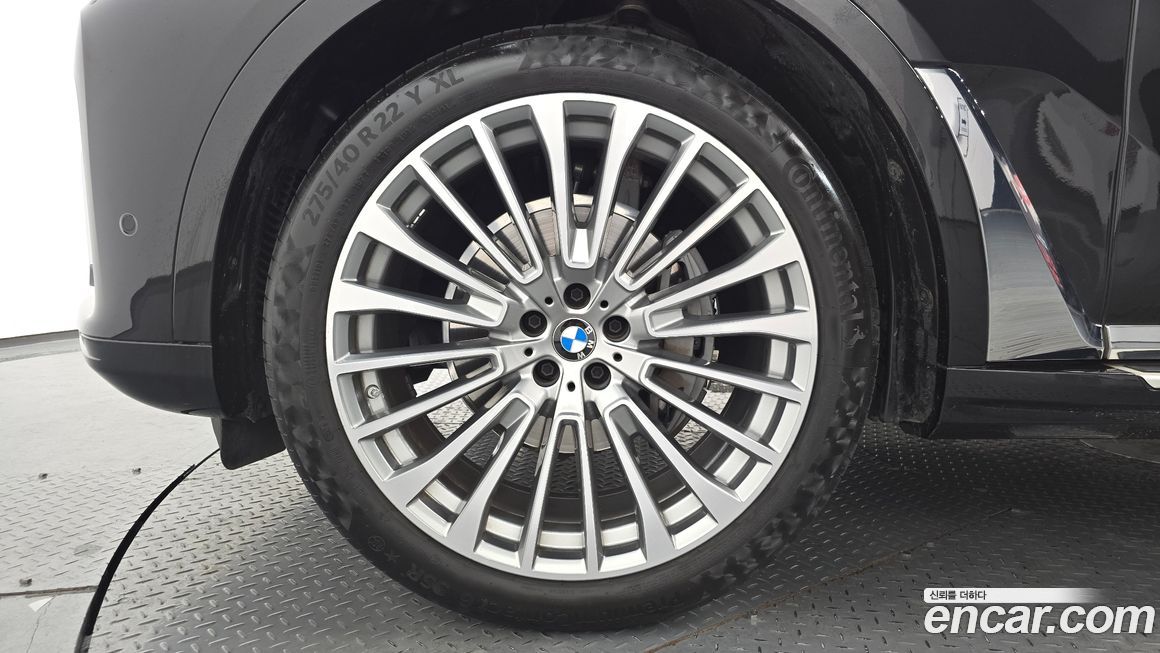 BMW X7 2021