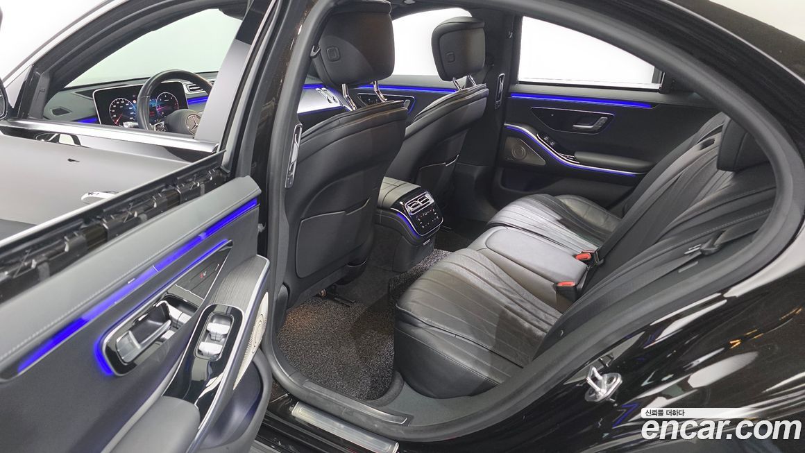 Mercedes-Benz S-Class 2021