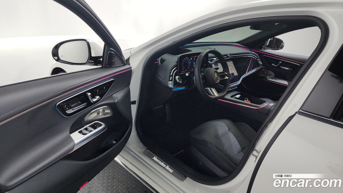 Mercedes-Benz E-Class 2024