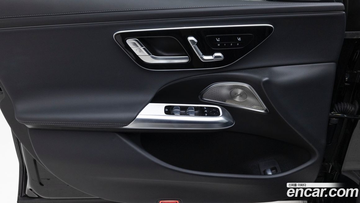 Mercedes-Benz E-Class 2025