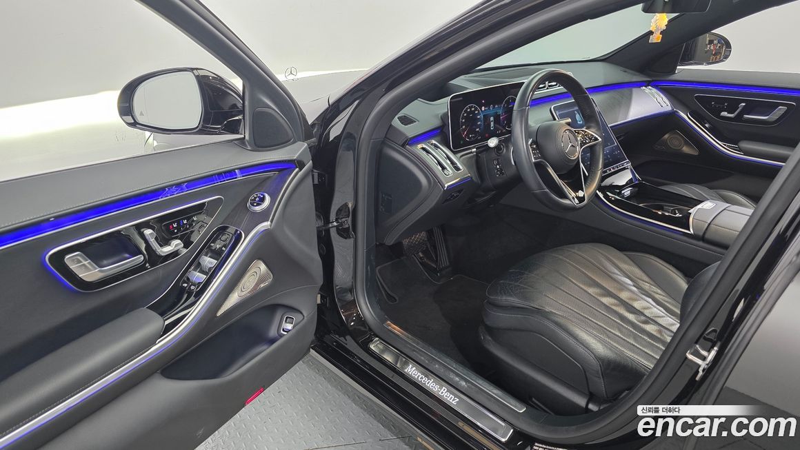 Mercedes-Benz S-Class 2021