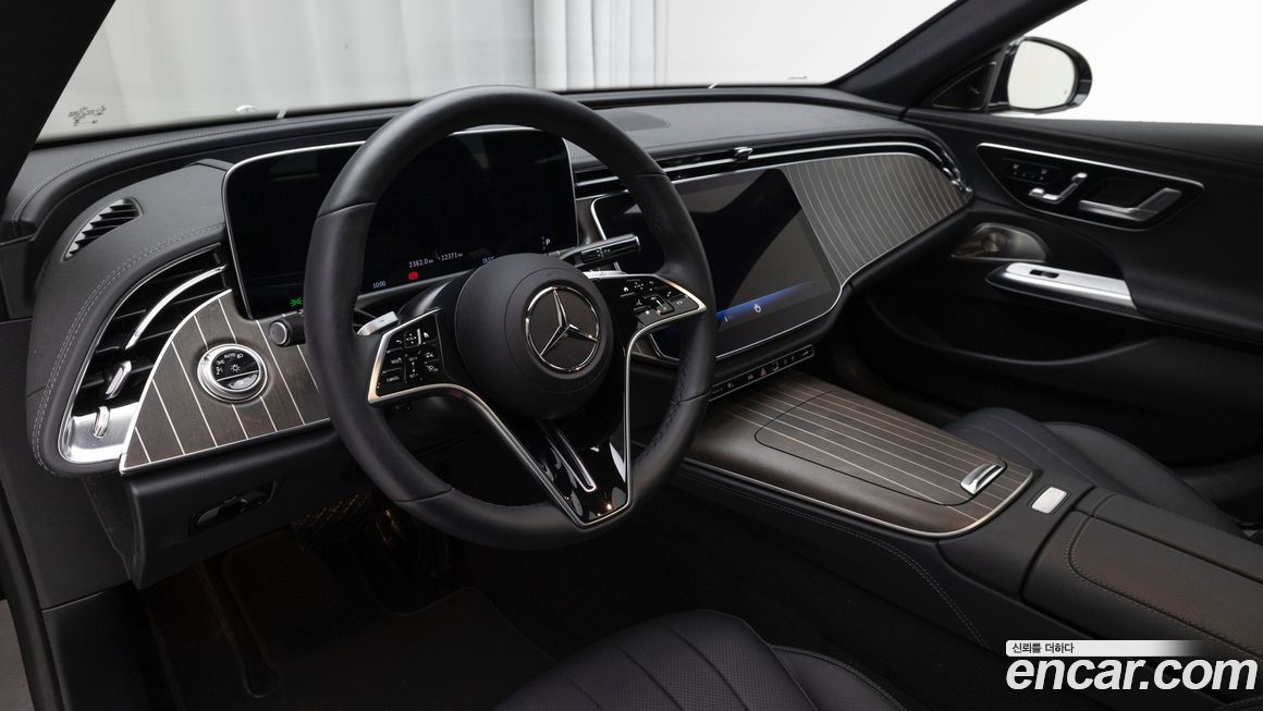 Mercedes-Benz E-Class 2025