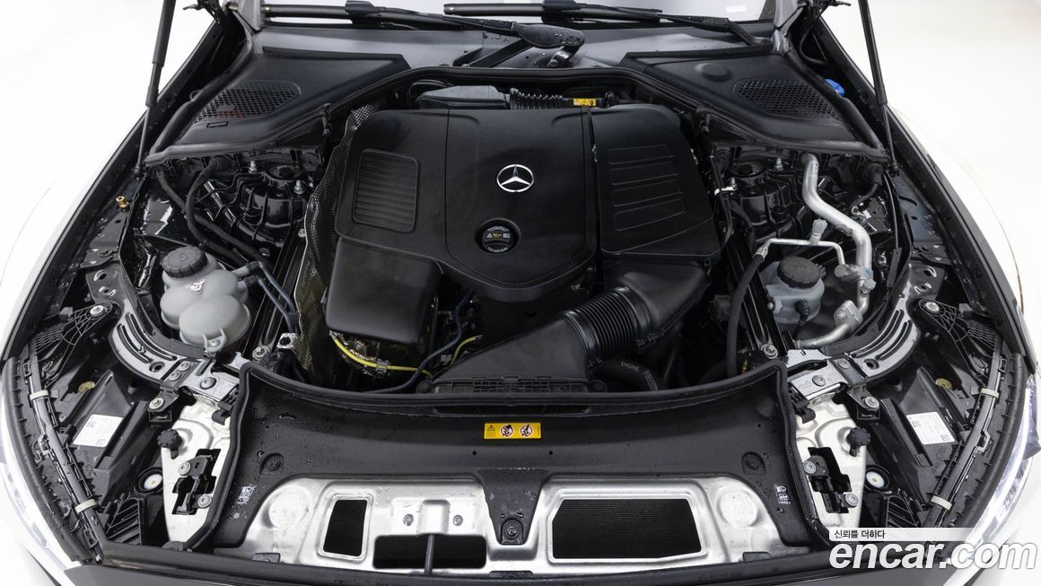 Mercedes-Benz E-Class 2025