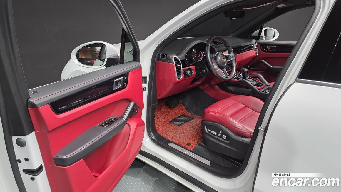 Porsche Cayenne 2021