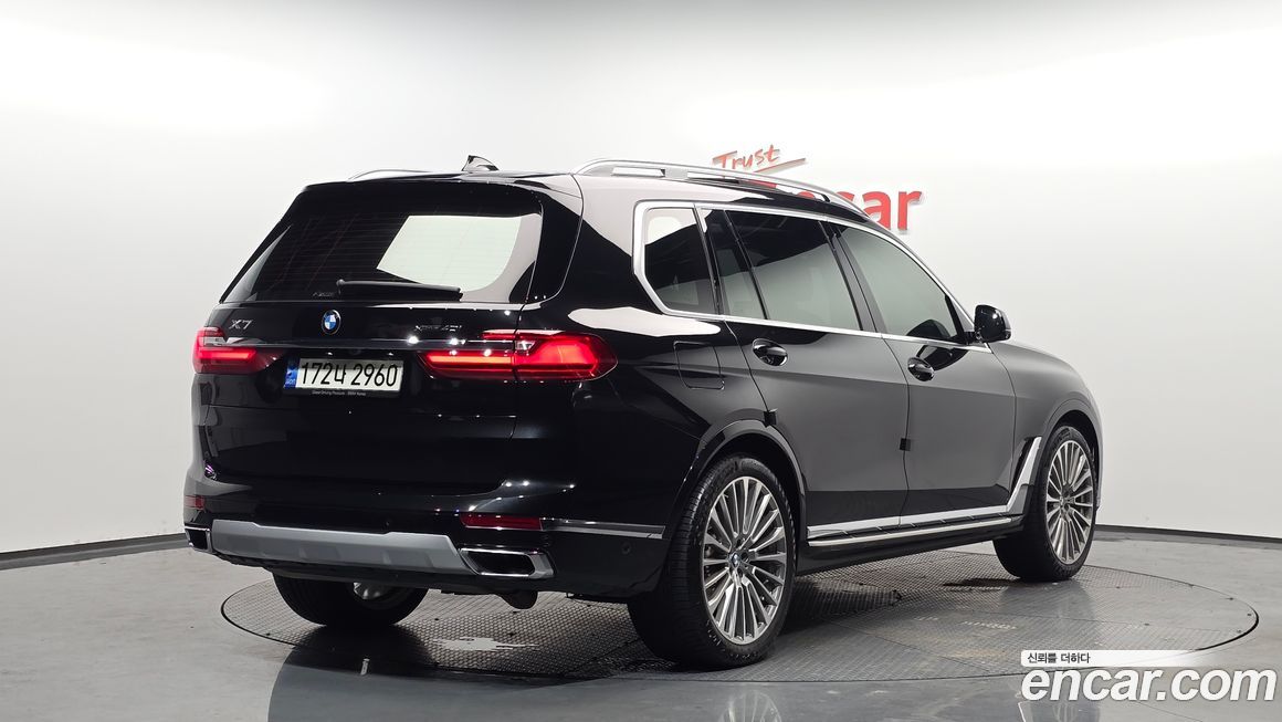 BMW X7 2021