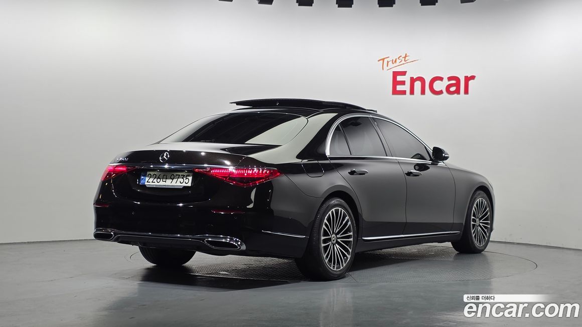 Mercedes-Benz S-Class 2021