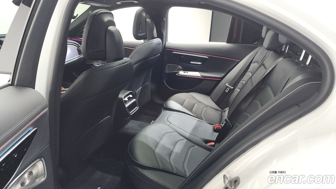 Mercedes-Benz E-Class 2024