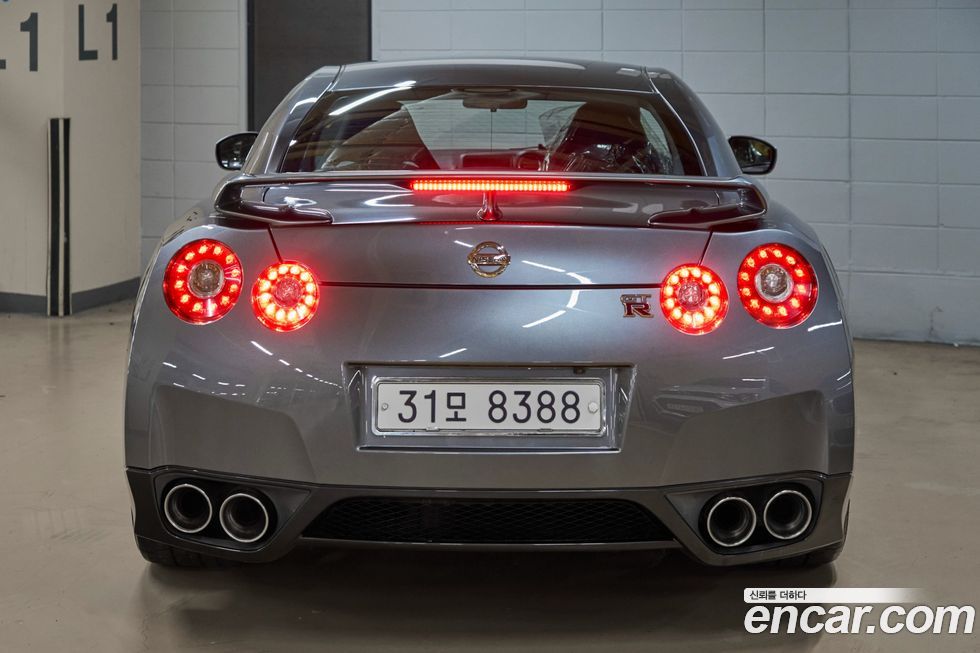 Nissan GT-R 2008