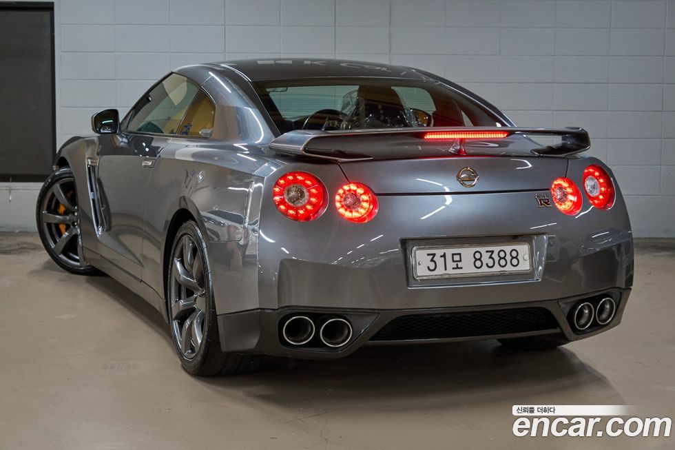 Nissan GT-R 2008