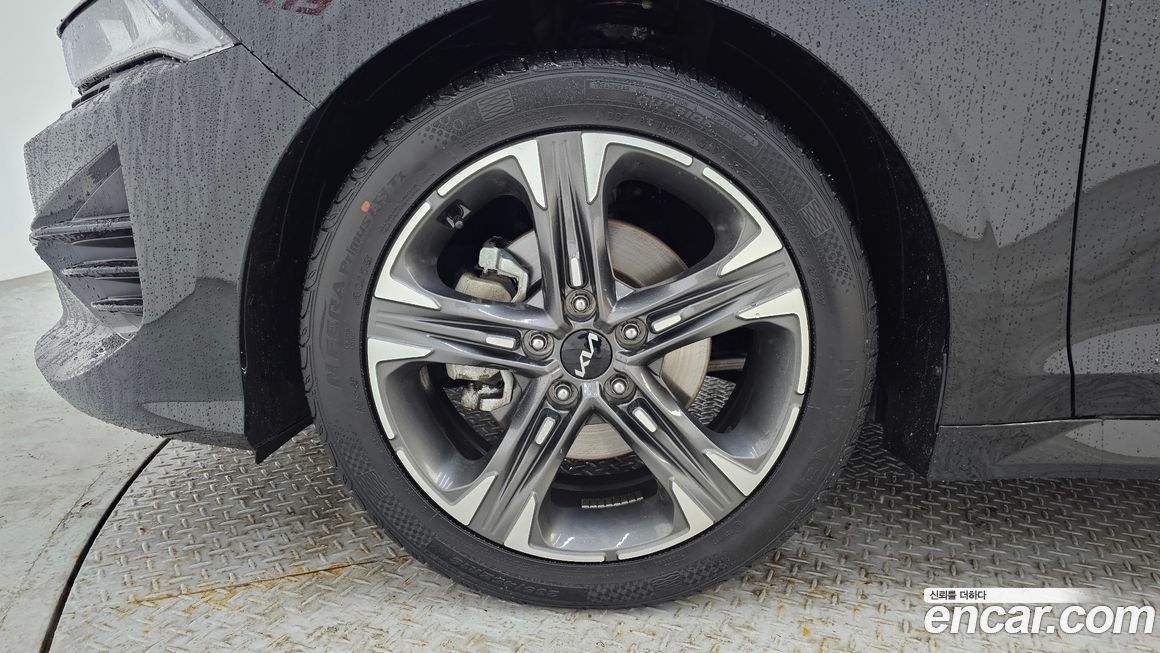 Kia K5 2023