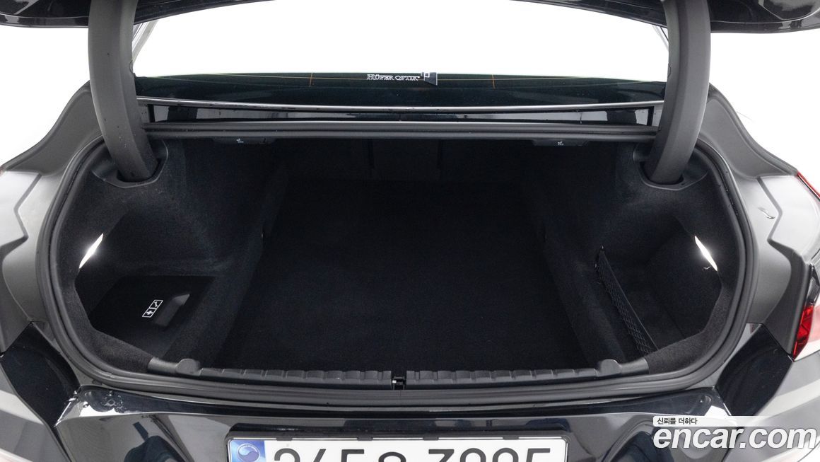 BMW 8-Series 2025