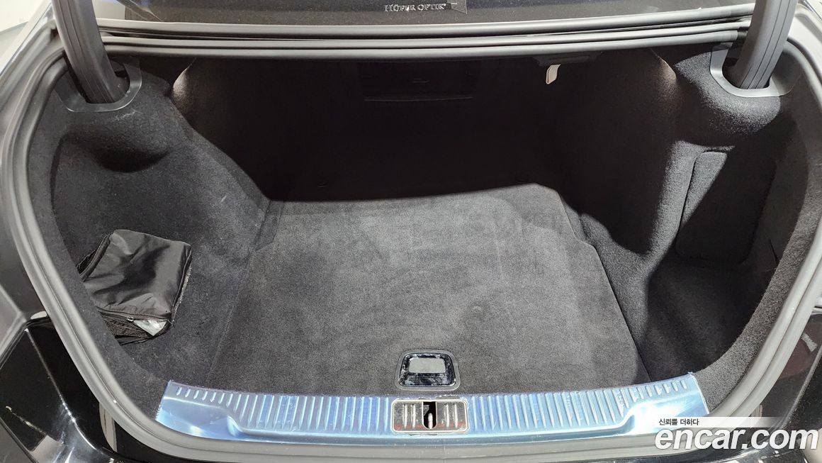 Mercedes-Benz S-Class 2022