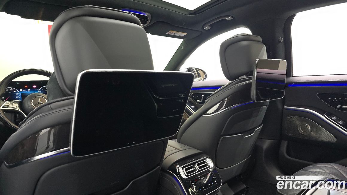 Mercedes-Benz S-Class 2023