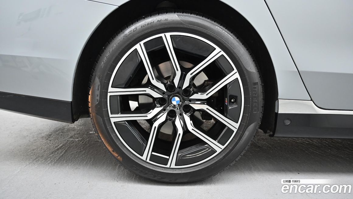 BMW 7-Series 2024