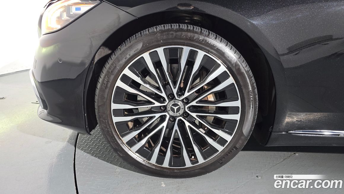 Mercedes-Benz S-Class 2022