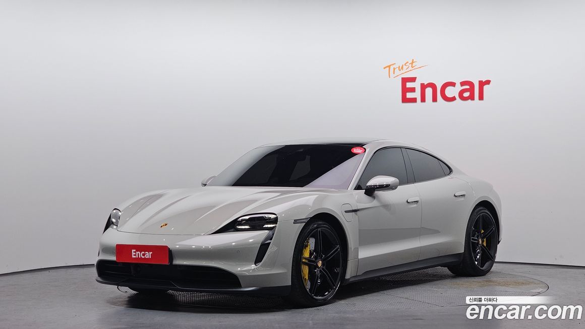 Porsche Taycan 2021