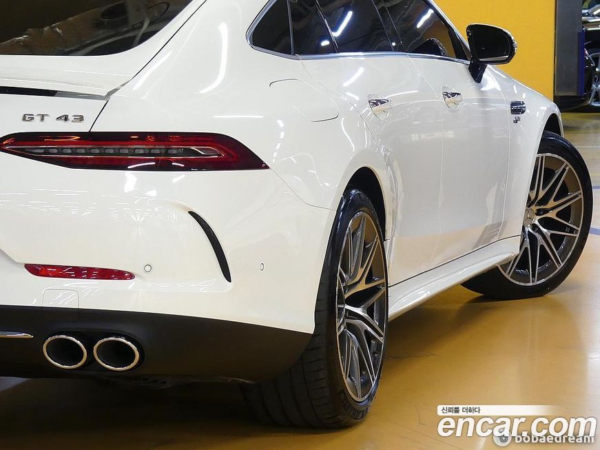 Mercedes-Benz AMG GT 2023