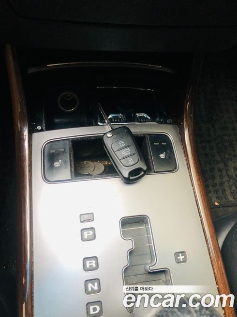 Hyundai Grandeur 2010