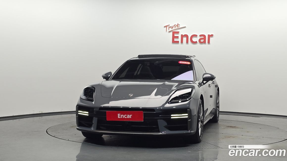 Porsche Panamera 2025