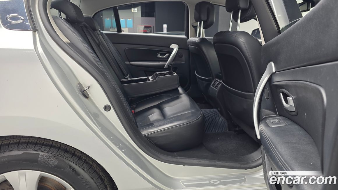 Renault-KoreaSamsung SM5  2012