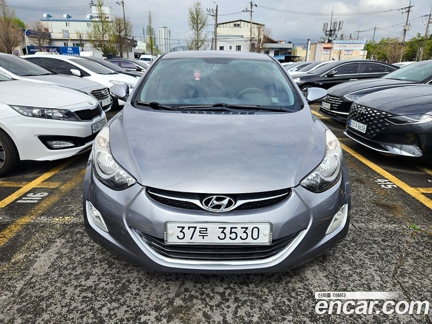 Hyundai AVANTE 2012