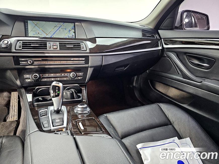 BMW 5-Series 2012