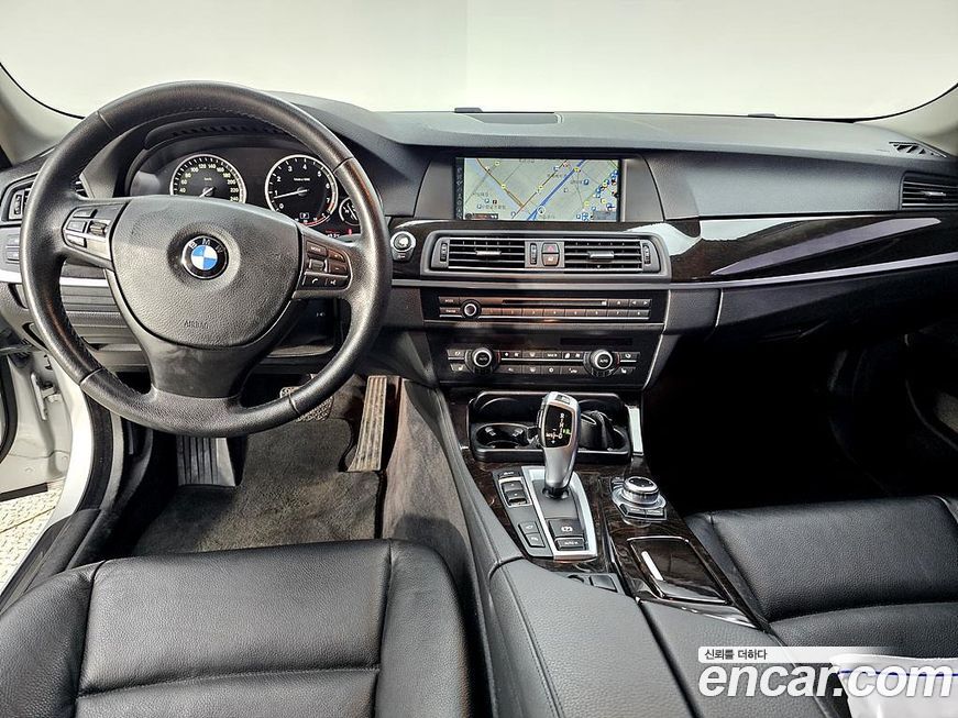 BMW 5-Series 2012