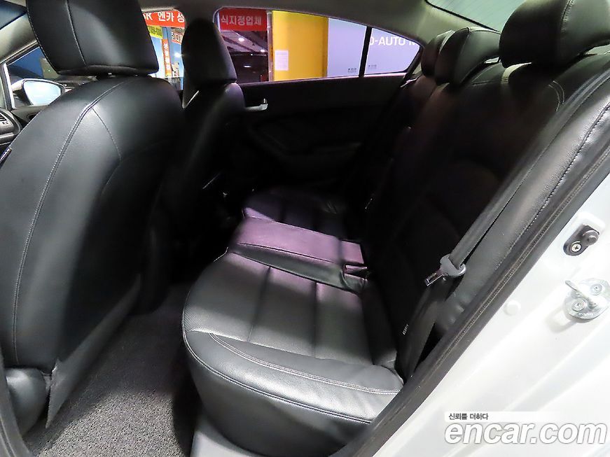 Kia K3 2013