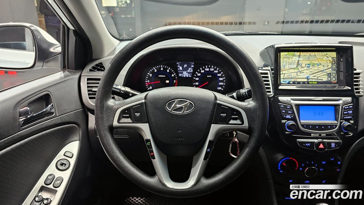 Hyundai Accent 2012