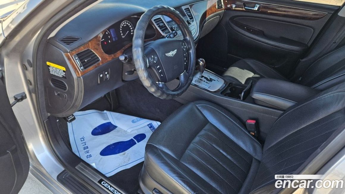 Hyundai Genesis 2008