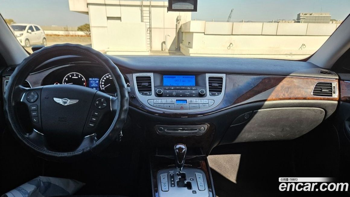 Hyundai Genesis 2008