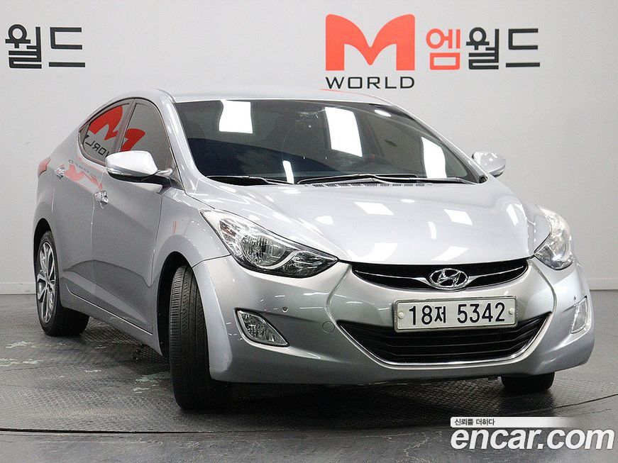 Hyundai AVANTE 2013