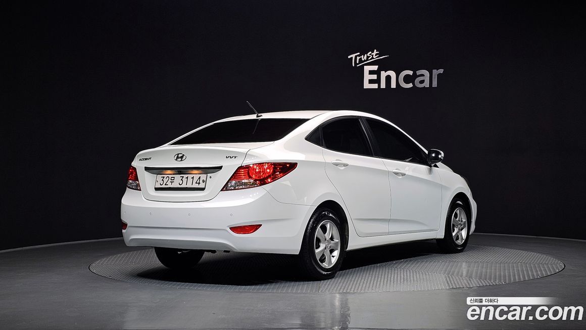 Hyundai Accent 2012