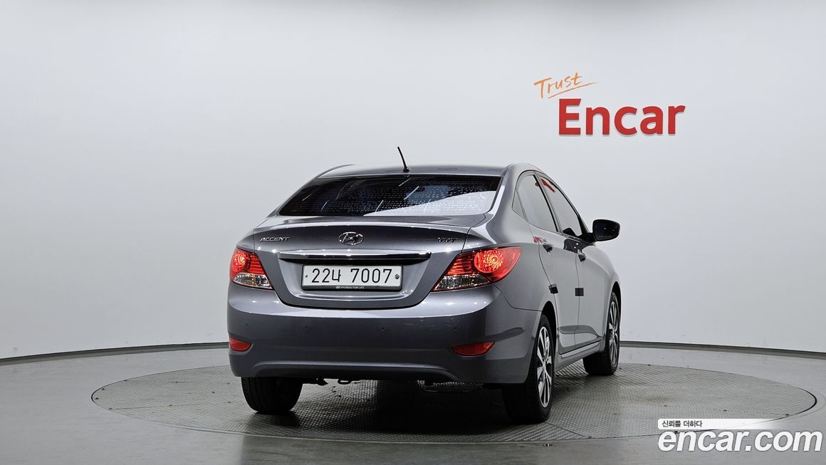 Hyundai Accent 2014