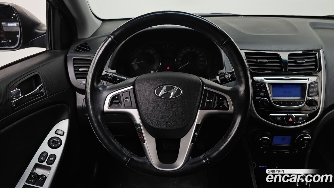 Hyundai Accent 2014