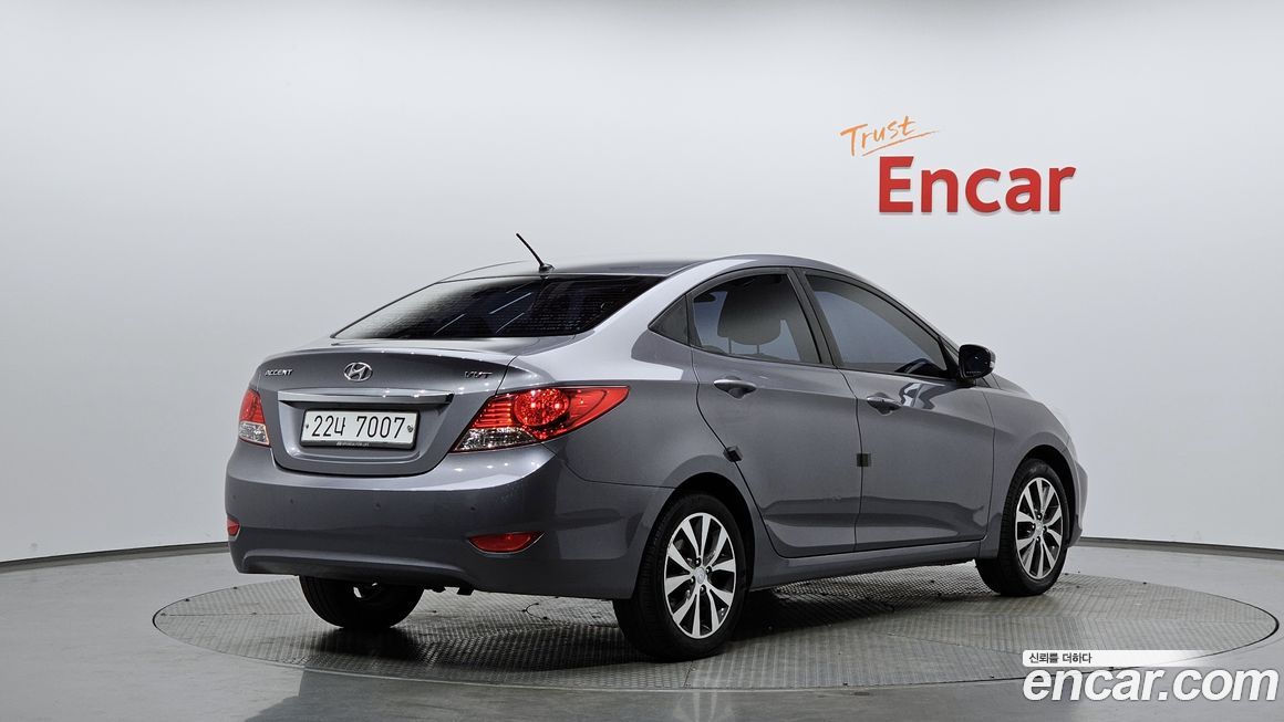 Hyundai Accent 2014