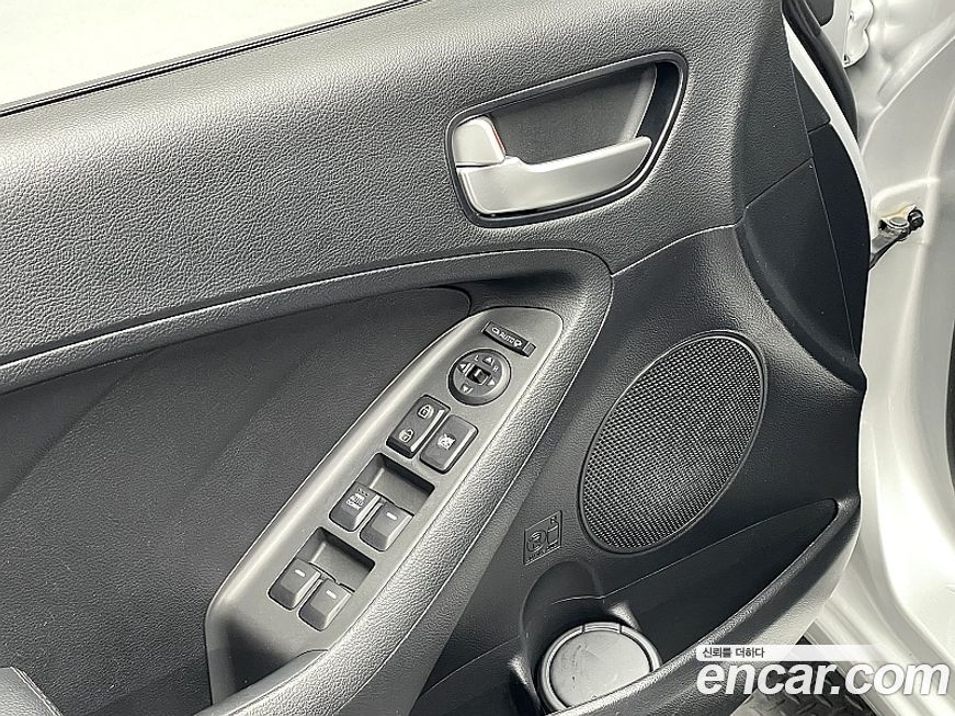 Kia K3 2016