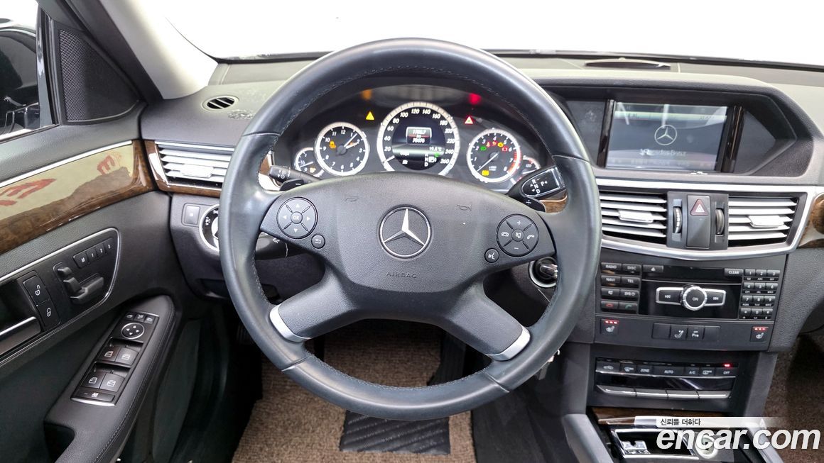 Mercedes-Benz E-Class 2013