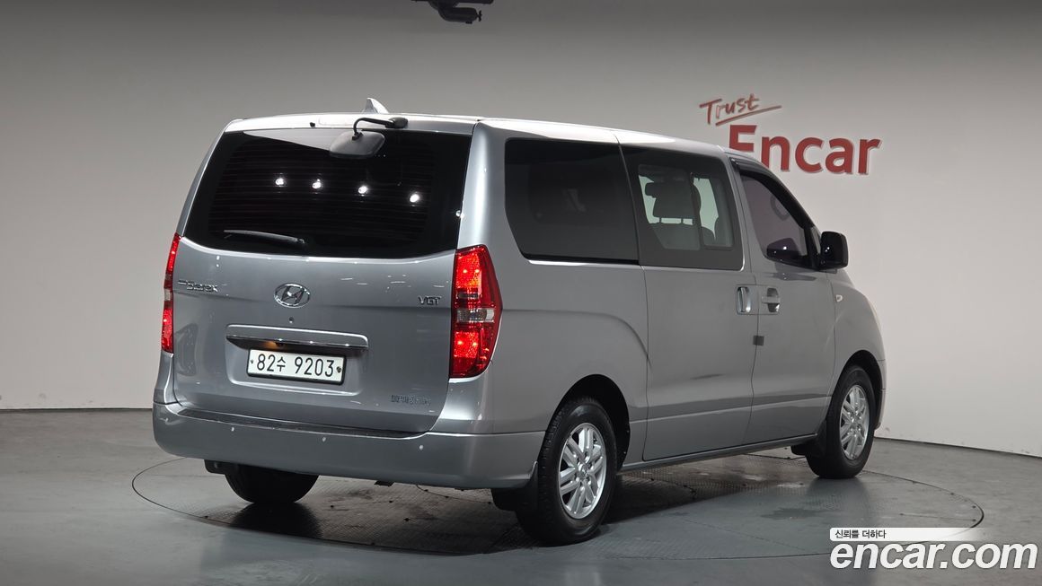 Hyundai Starex 2016